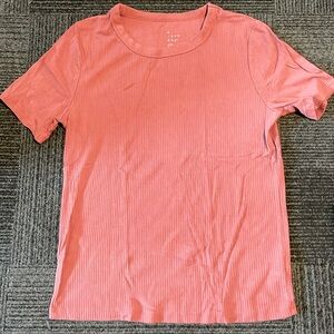 Women's Ribbed short sleeve salmon pink shirt. Size large